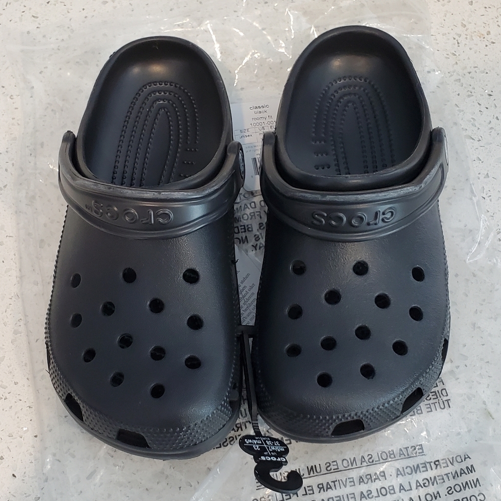 Black crocs